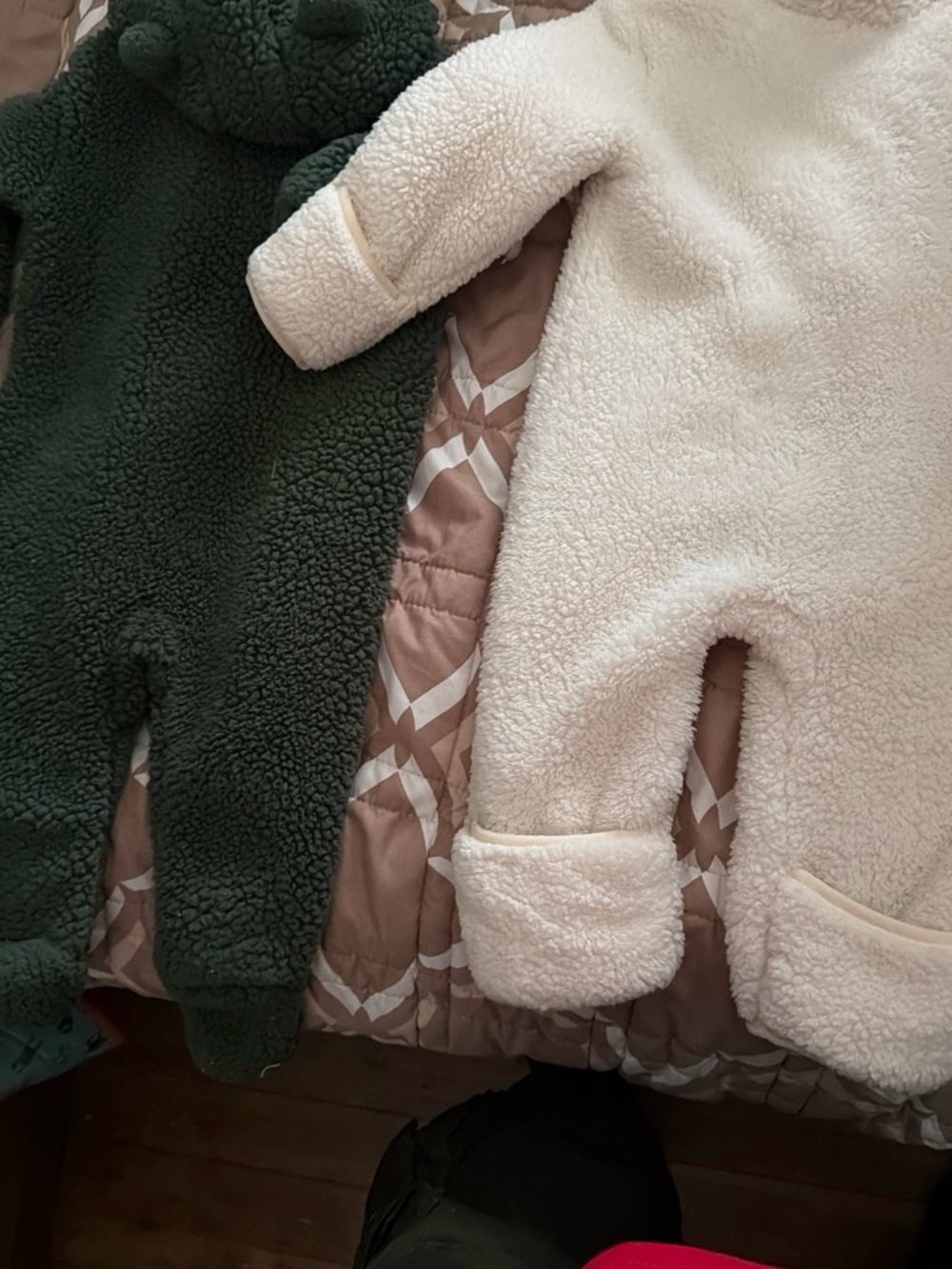 Nike Sherpa Infant Bunting - Cream and Forest Green